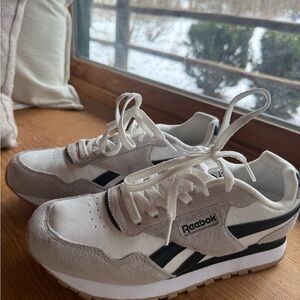Reebok White Low-Top Sneaker with Gray Leopard Insole